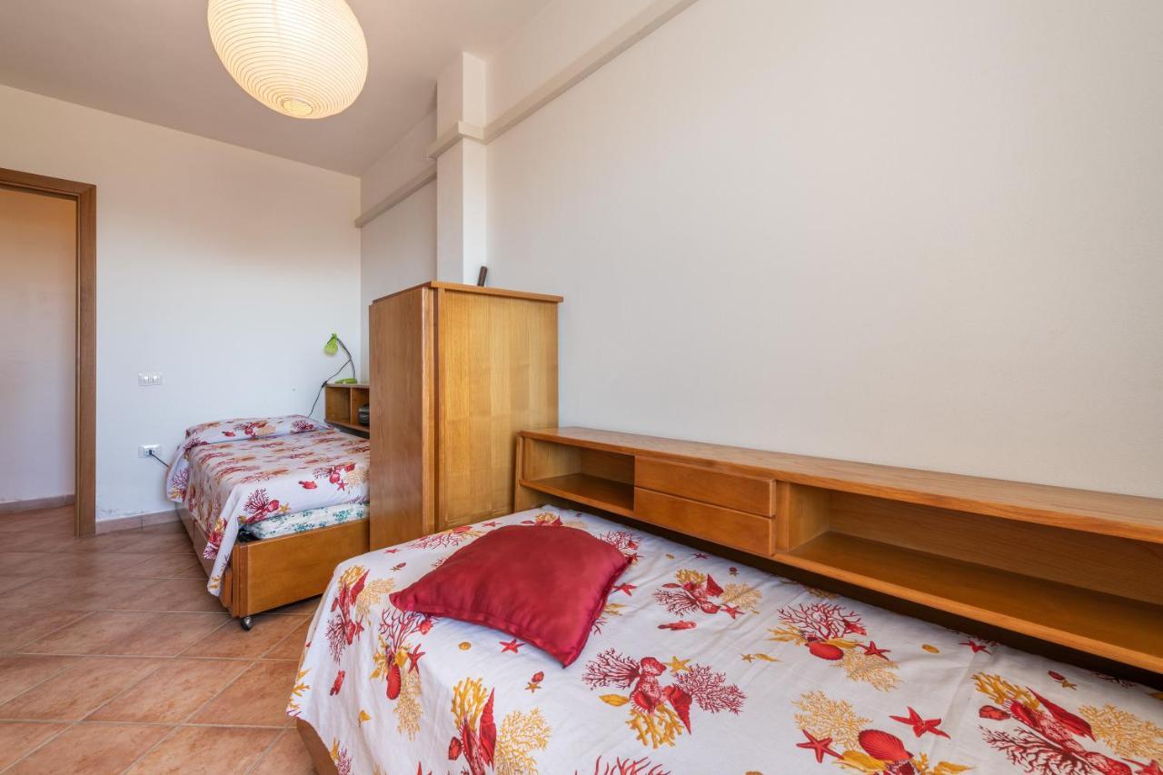 Casa Vacanze 21 Aprile - T Calasetta Extérieur photo